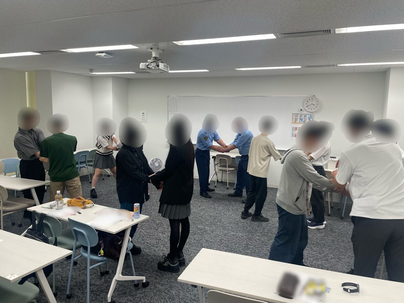 内容盛りだくさんで充実!特別活動「高校生に向けた防犯教室」の外観